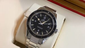 オメガ　シーマスター300　233.30.41.21.01.001