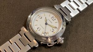 カルティエ　パシャC　2324