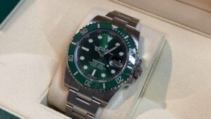ロレックス　サブマリーナーデイト　116610LV