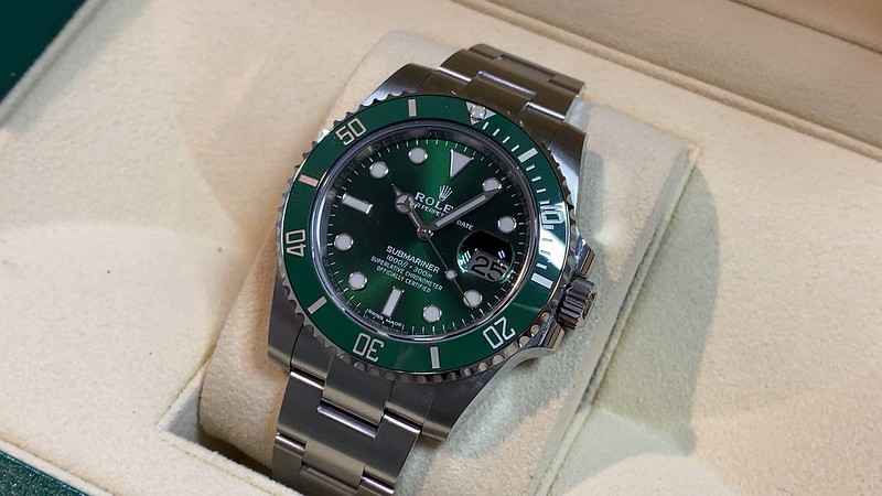 ロレックス　サブマリーナーデイト　116610LV