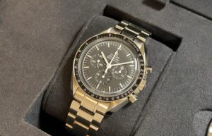 オメガ　スピードマスター ムーンウォッチ プロフェッショナル　311.30.42.30.01.005