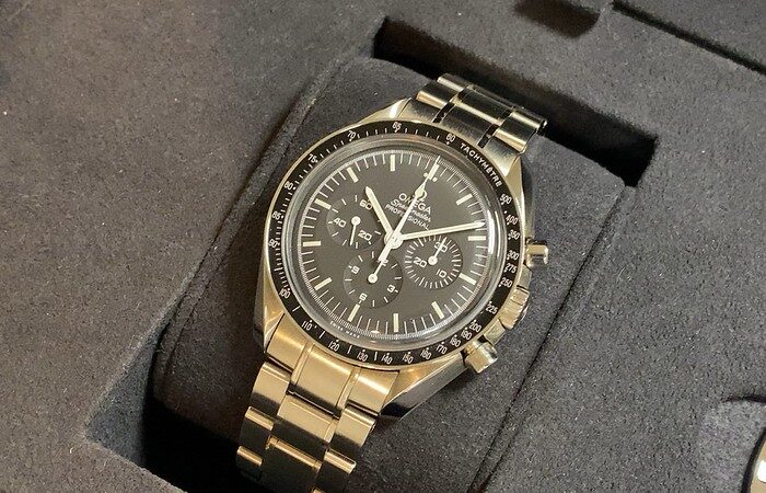 オメガ　スピードマスター ムーンウォッチ プロフェッショナル　311.30.42.30.01.005