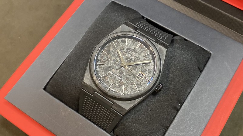 ティソ　PRX パワーマティック 80 40mm カーボン　T137.907.97.201.00